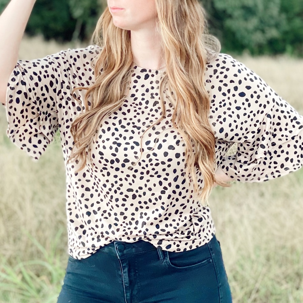Animal Print Drop Shoulder Ruffle Sleeve Top